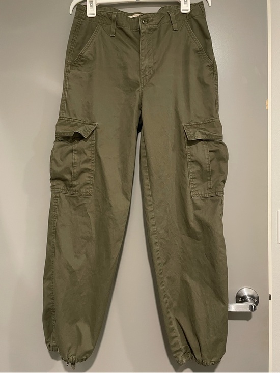 Levi's Pants - Levi’s Green Baggy Cargo Pants